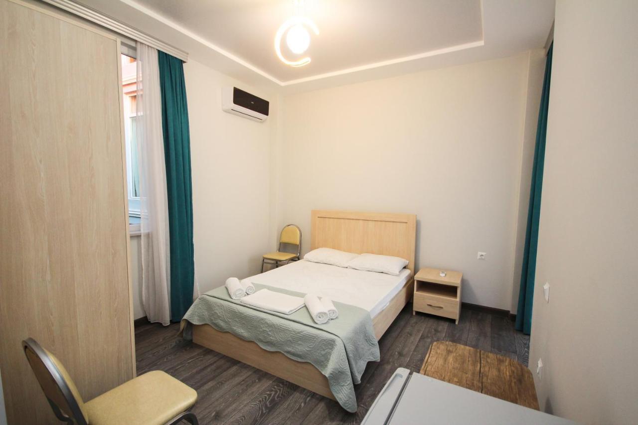 Guest House 99 Batumi Eksteriør bilde